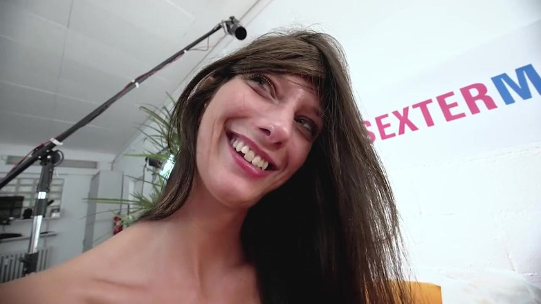 Sextermedia by Pete: La calda svenja e il suo incredibile culo rotondo sono...