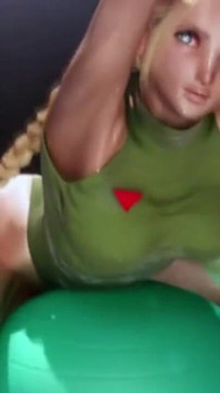 Cammy från street fighter på en yogaboll