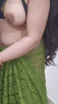 Un devar baise une bhabhi en levrette