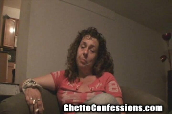 Ghetto Confessions: Safada feliz prostituta tossed old mens away chupa pau para...