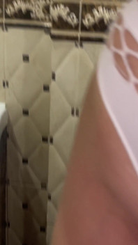아침 노란색 오줌의 컬렉션! 나와 내 더러운 패드를 봐! 여자 POV!