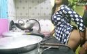 Mumbai Ashu: Kichen si gadis hot india lagi asik ngentot