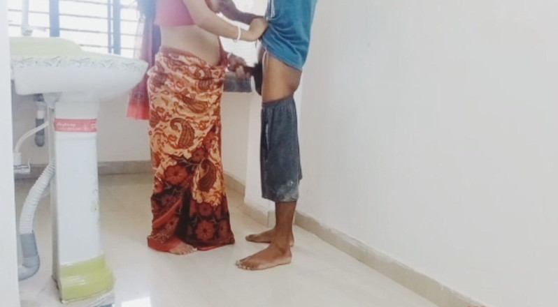 Teensex: Desi Hot Bhabi Sex Satisfaction Story in Kitchen Room