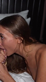 Impian Setiap Lelaki: Mimpi Bertiga Dengan Dua Perempuan Jalang Cantik, Lilly Phillips dan Alana