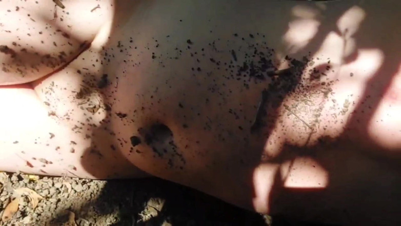 Kitty_Cross: La splendida femminuccia si soffoca con la macchina fotografica con...