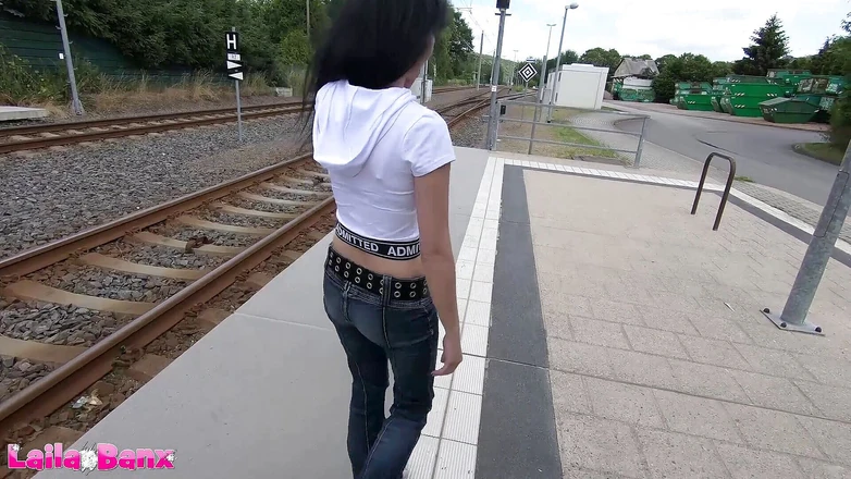 Laila Banx: Tramvaj chyběla! Neomezeně ošukaná na silnici