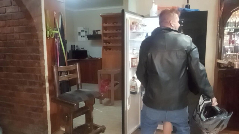 Bigjoefuckalott: Peti sejuk panal dubur mengongkek bekas teman wanita jalang