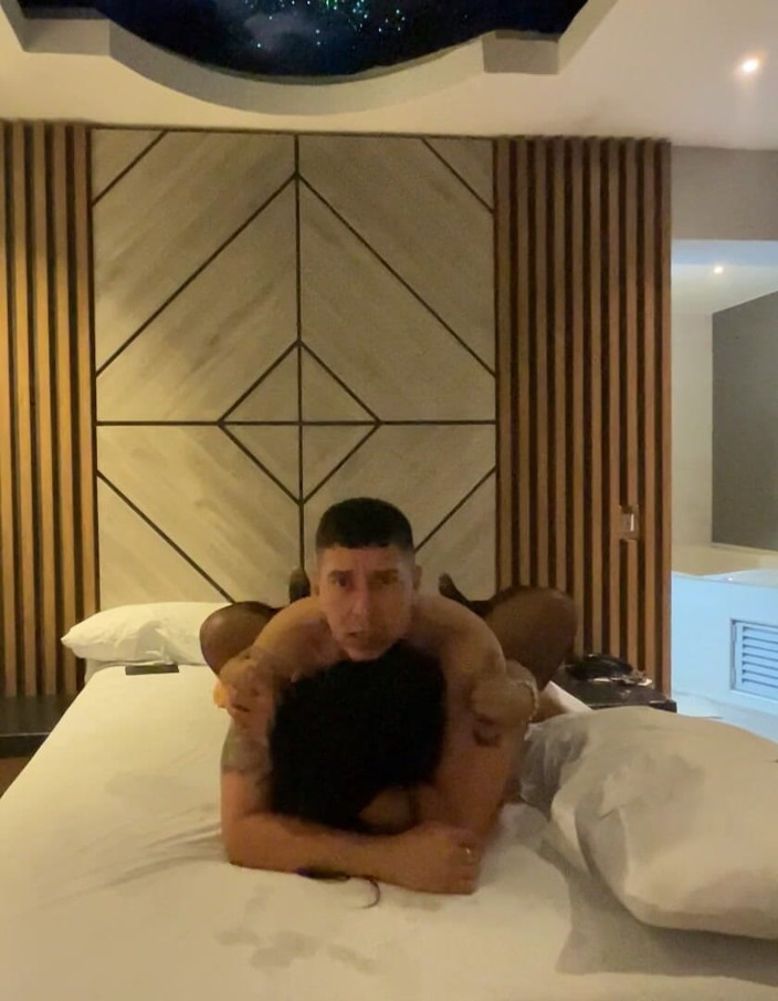 Monozion: Submissive Wife Has Squirting Orgasms Wet All Over the Bed