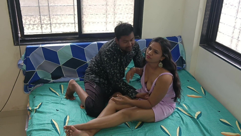 Horny Indian Couple: Vita reale desi moglie pompino