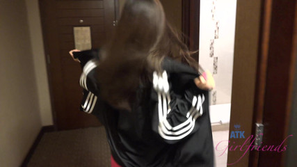 ATK Fans (Girlfriends): 1부에서 Kristina Bell과 Phoenix의 가상 데이트