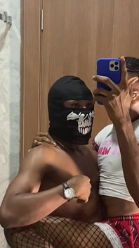 La mia nuova vicina sapeva che ero gay