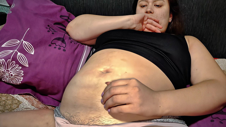 Nicole Passat: Nicole Chubby Takeout Barriga Enchendo