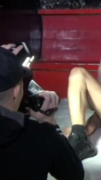 Bastian scopato da un tipo della città