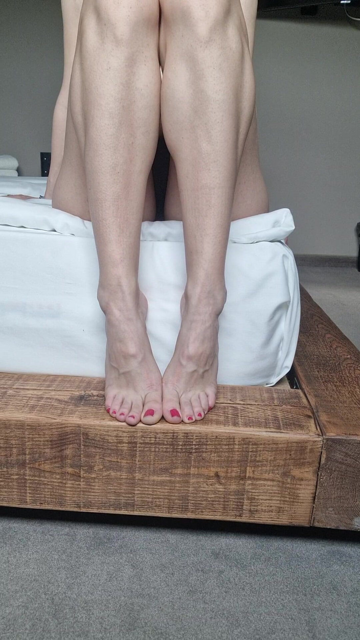 silicone_brunette: 애널 섹스하는 발정난 마누라