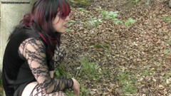 Dogging tranny slut used in the woods