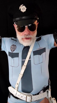 Policjant karze