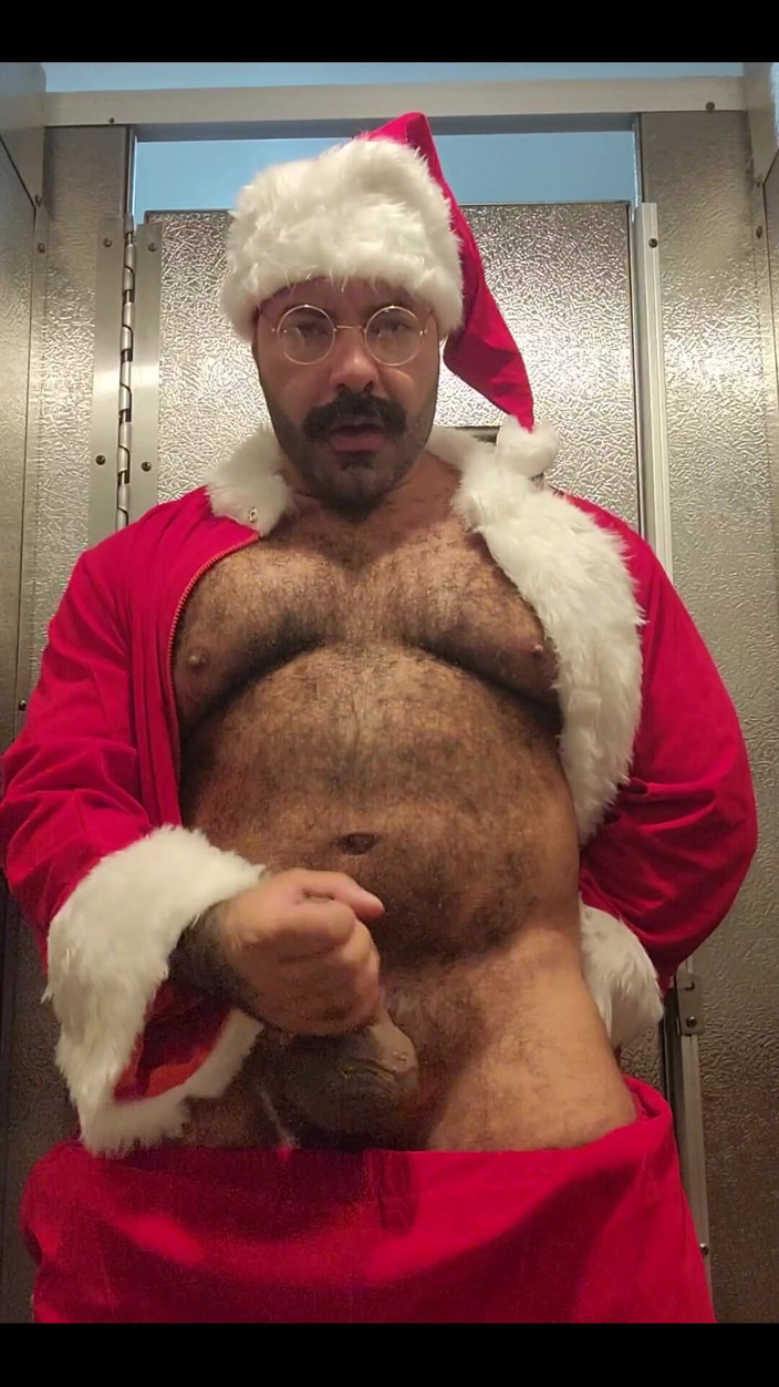 Lobo: Babbo natale ha un po 'di vivace nel bagno ...