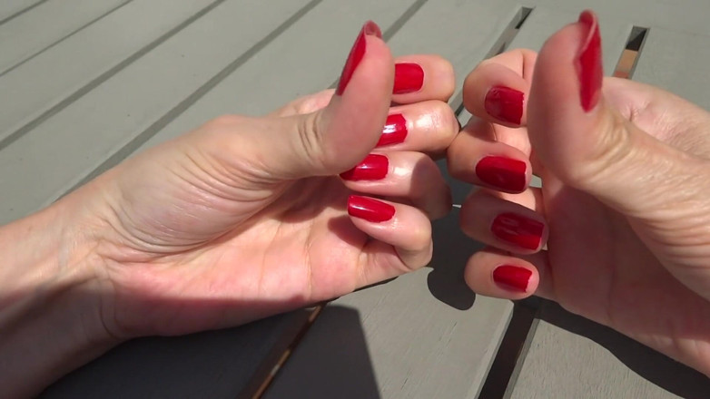 Lady Victoria Valente: Le unghie rosse sono così belle - lunghe unghie naturali!