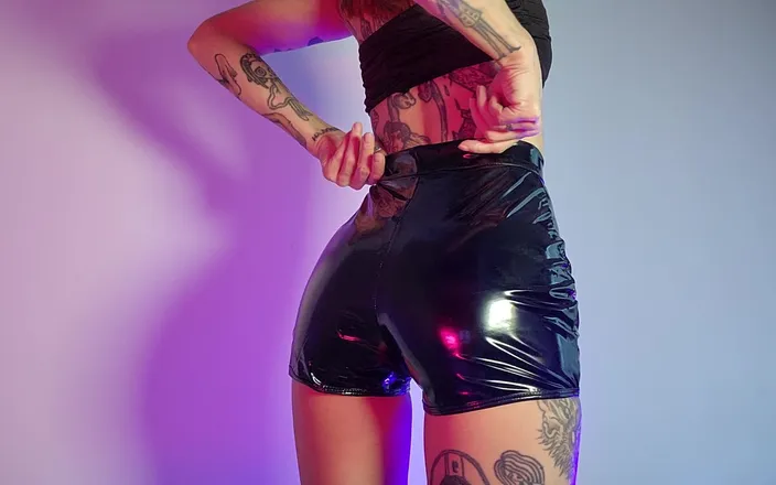 TattoedGirl666: Latex Shorts