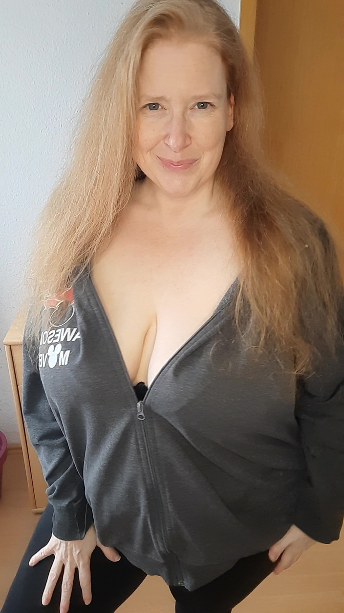 Curly_Dreams: 좋은 아침입니다 자기들. 새 한 주를 멋지게 시작하시길 바라며, 짜증을 내지 마세요