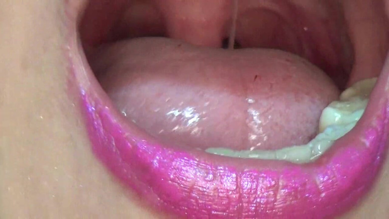 Angel eyes studio: Bir sürü büyük çilek yuttum!!