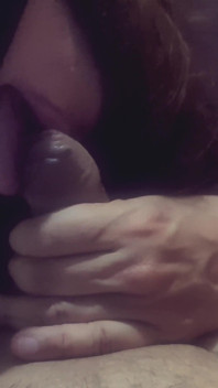 Orgasmo anal de uma travesti