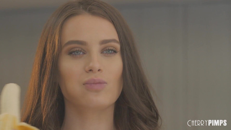 CherryPimps: Awek bertetek besar Lana Rhoades melancap joi