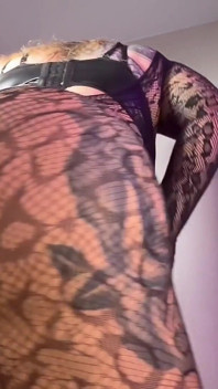 BBW z wielkim tyłkiem tańcząc, striptease Instrukcje do masturbacji