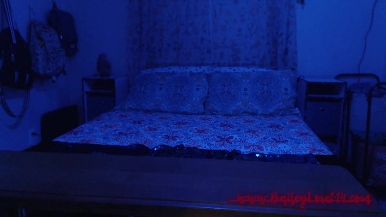 BaileyLove: Бейлі Лав: блакитне світло, особливе