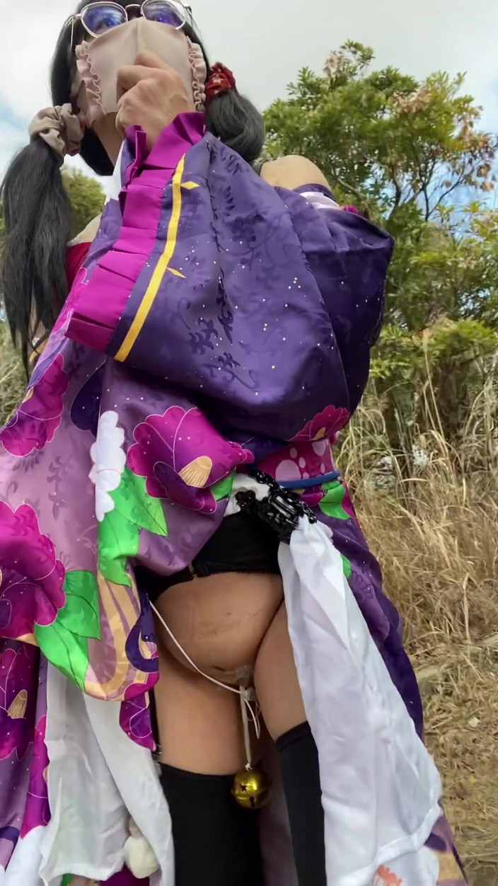 megu2002: N°104 Une beauté fantôme de kimono apparue à la campagne hivernale...