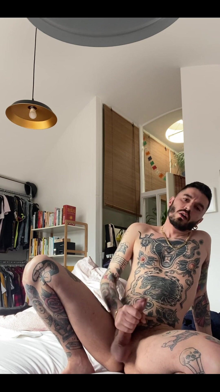 Stallion papi: Дрочить tatto