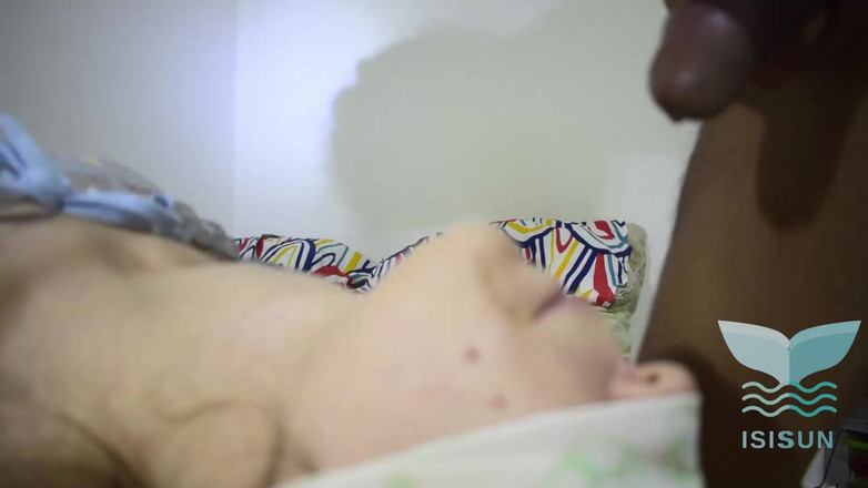 Isis Sun: Blondine mag es, morgens mit dem Sonnenlicht gefickt zu werden