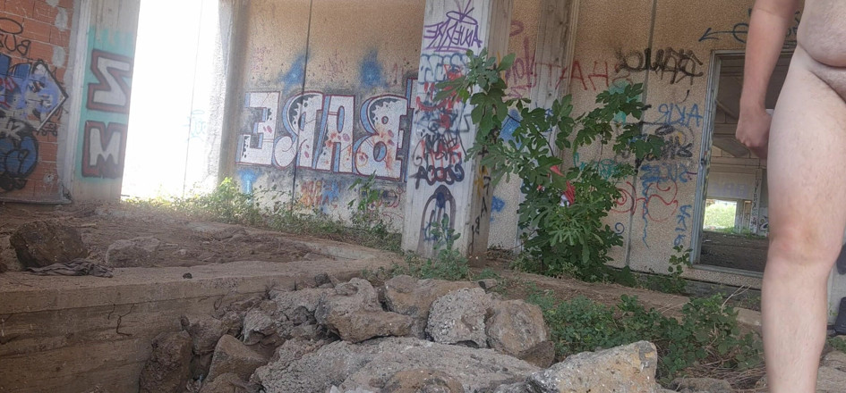 Mirko2589: Nude in an Abandoned Building