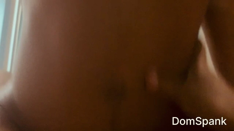 RealDomSpank: Người đẹp người mẫu da đen đụ mạnh khiến cô ấy thích con cu...