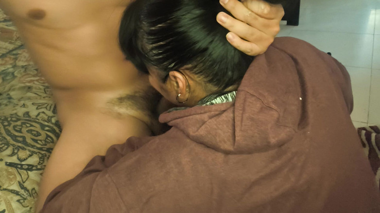 Moo DBOXXX: Моя мачеха обожает сосать мой член