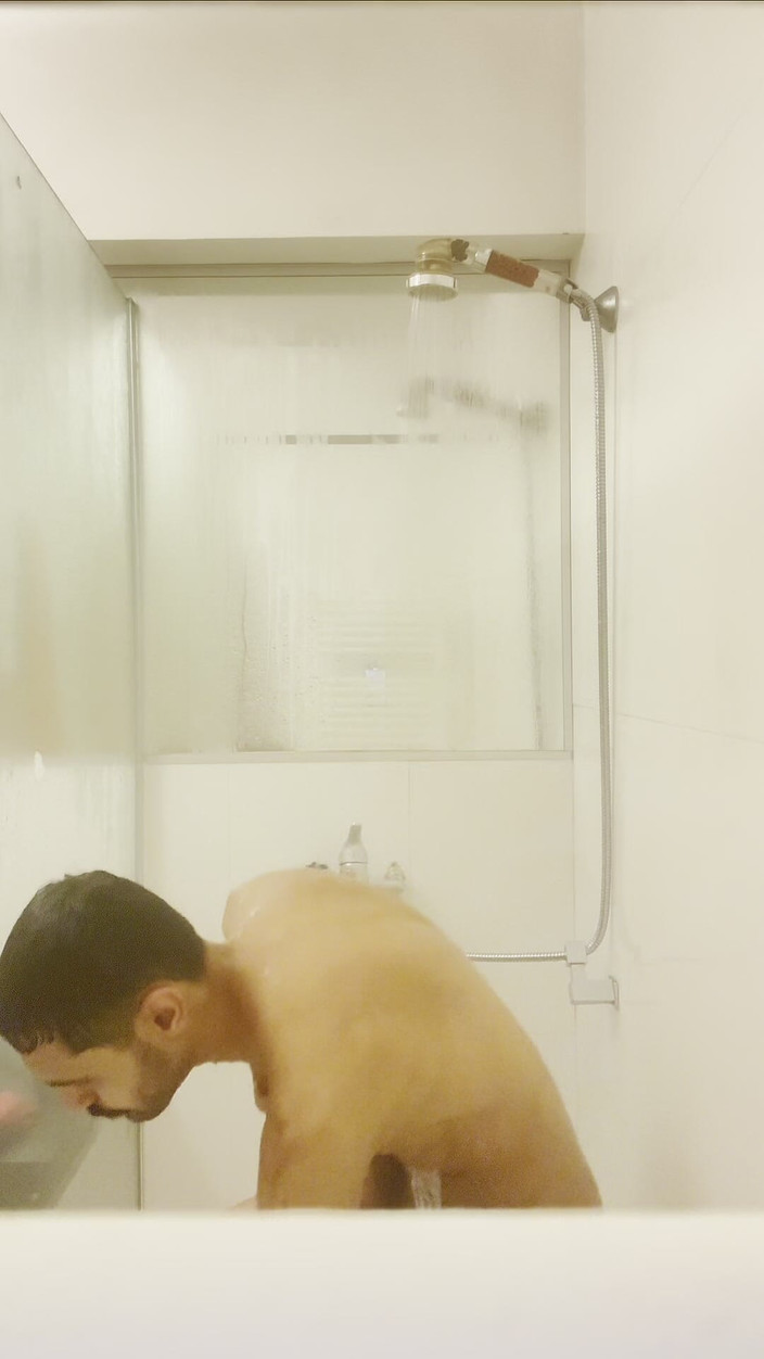 Leandro e Asafe: Come Take a Shower with Me?
