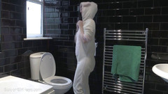 Her Kink UK: Onesie wee