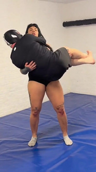 Lift and carry dan calve dibesarkan sama pria yang menyedihkan