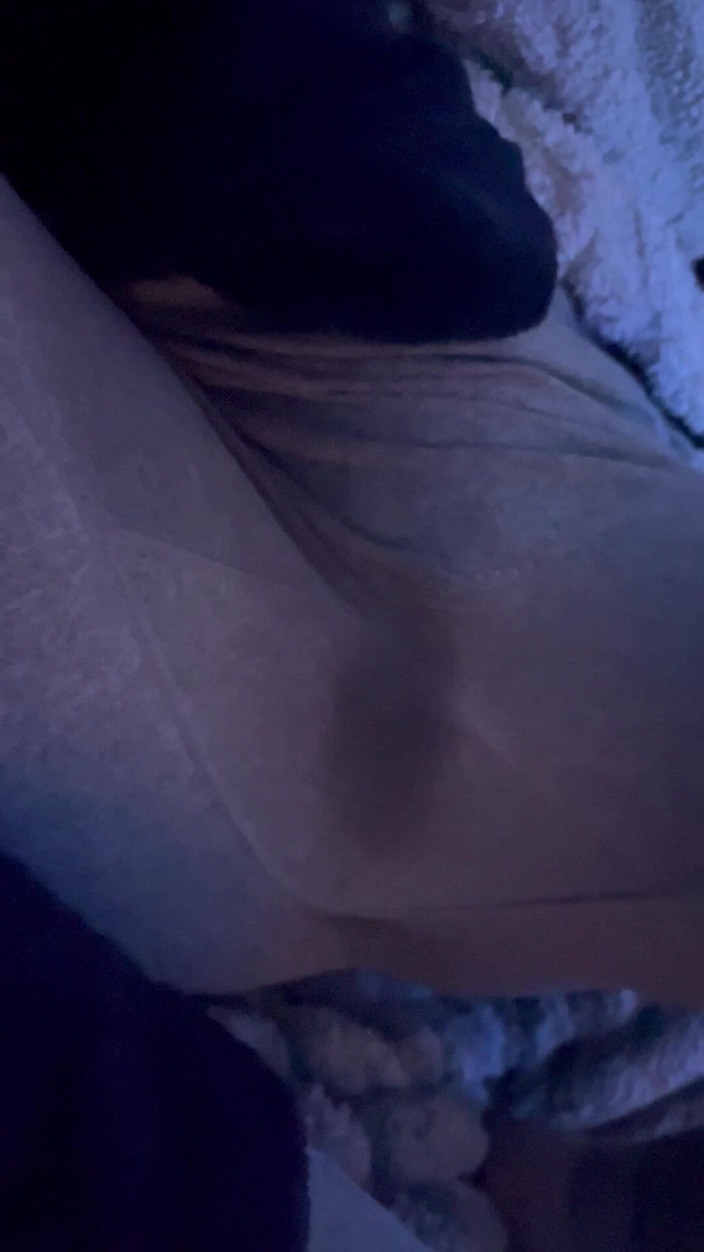 Secretsexycouple69: Squirtando con i leggings