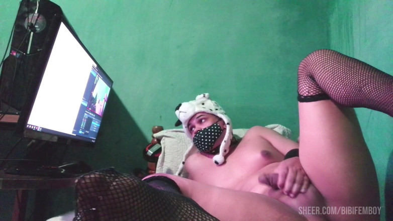 Sissy sapeca studio: สาวสองร่านตูดใหญ่ แหกขาและช่วยตัวเองควย