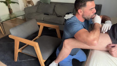 Monster Dick Hunters: Visite chez le médecin pour un bilan urgent