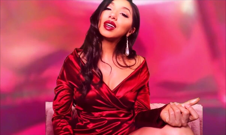 Empress Jennifer XO: Mê hoặc cái tâm chảy ra