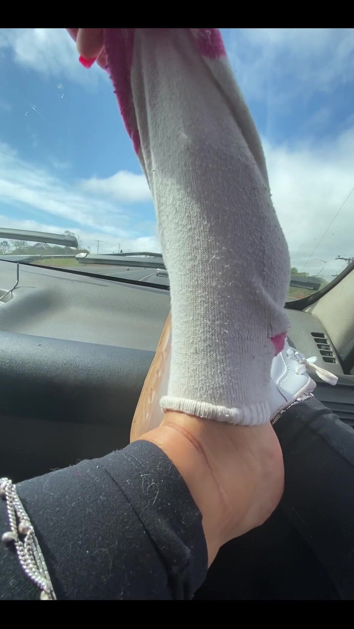 KiffaFeet: Berkeringat dan kaki lelah