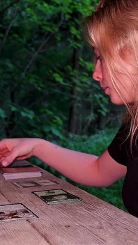 Немецкая фанатка-покемон получает трах на улице незнакомец после проигрышной игры