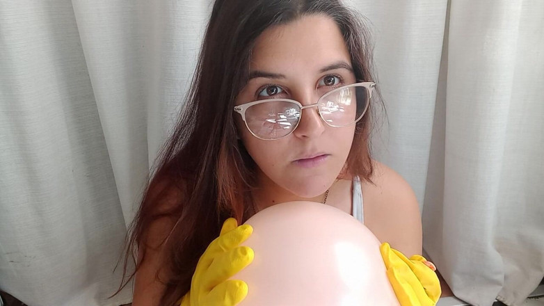 Bunny Looner: Gants en latex, bubblegum et souffler un ballon - lapin looner
