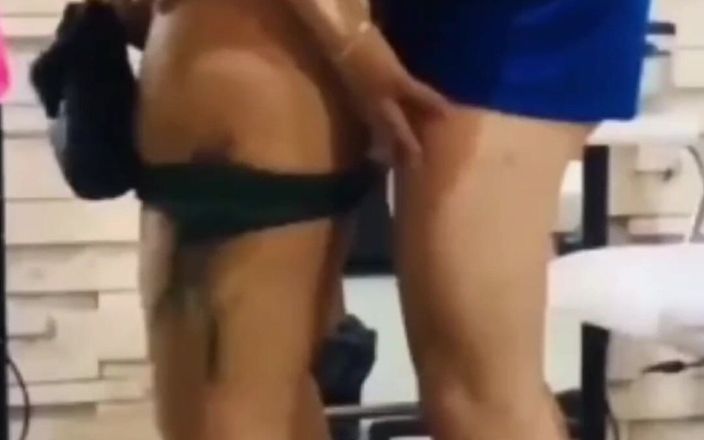 Barbietransxxxx: Sau khi tôi cắt tóc, tôi bắt đầu lừa dối cô...
