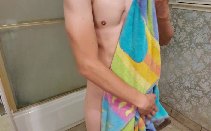 Z twink: Young 18 Stud Drying off 6 Pack