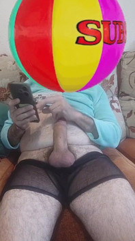 Paille Et Éjaculation Énorme Au Premier Plan