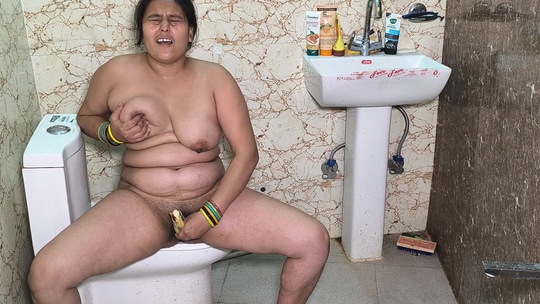 Puja555: Банан в кицьку Пуджі