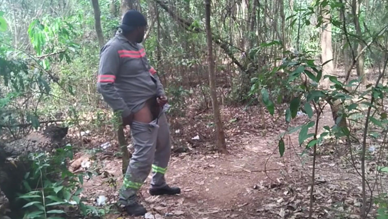 TheBlacKHunterr: Zastavil jsem se u laguny, abych si udělal a